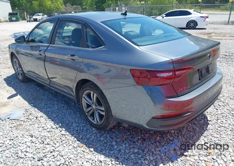 2024 Volkswagen Jetta Se z USA, uszkodzony, nr VIN 3VW7M7BU8RM075287